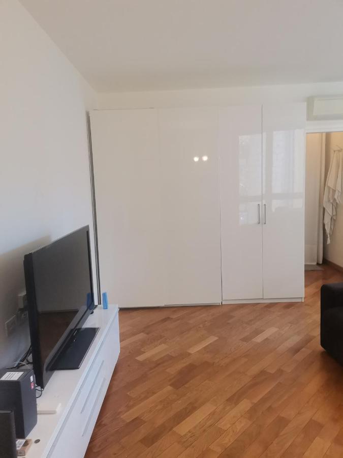 B&B Portello Milan Bagian luar foto