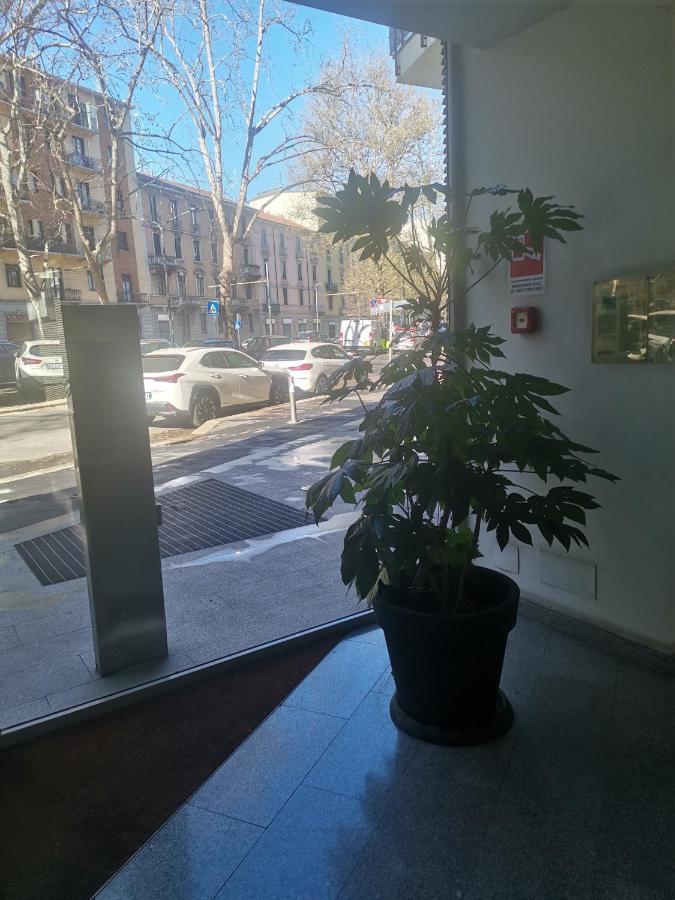 B&B Portello Milan Bagian luar foto